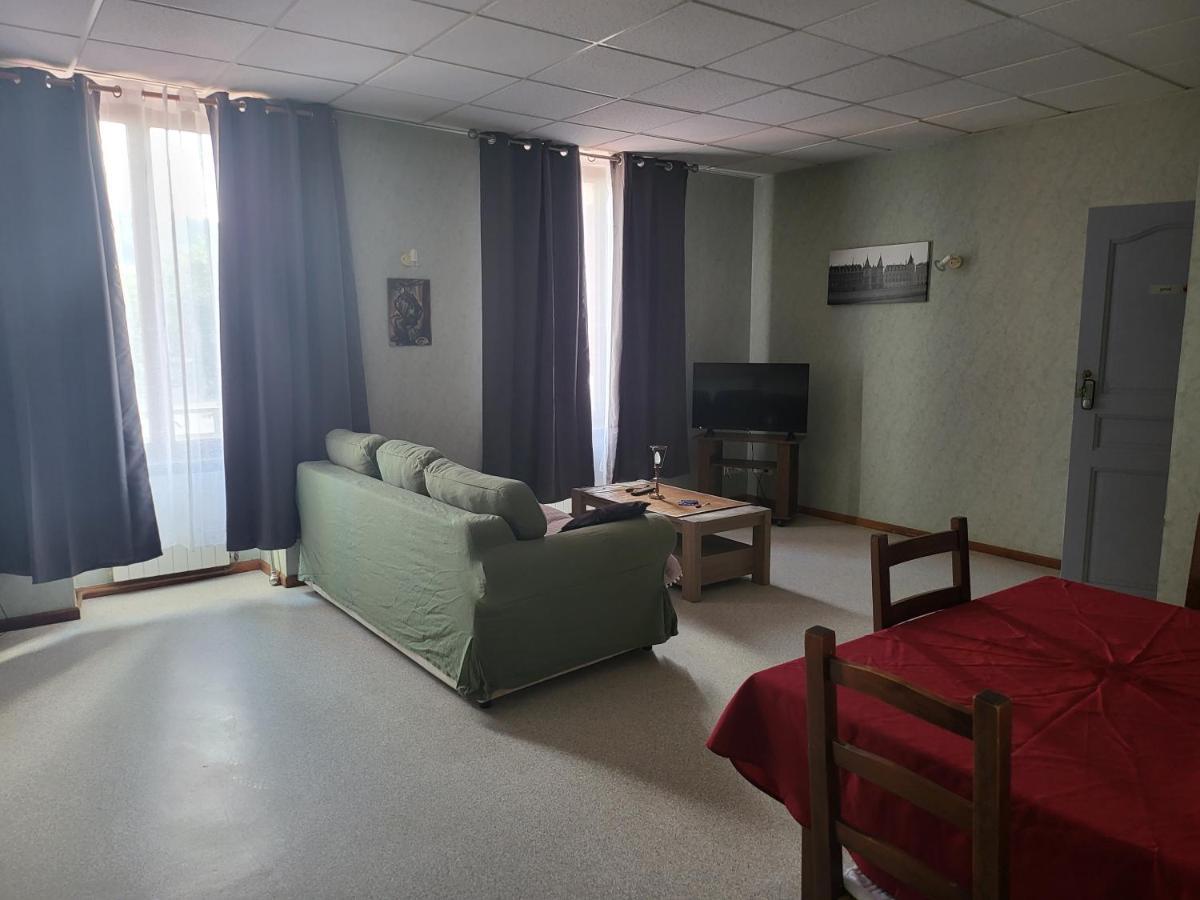 Le Clos Fleuri Bourg-de-Thizy Dış mekan fotoğraf